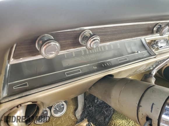 1967 Chevrolet El Camino с VIN 136807B177429, выставлен на аукционе Copart как лот 48466385 с пробегом 97 886 миль миль и Списание • Salvage title. История ставок и продаж доступна на DreamBid. Изображение 9.