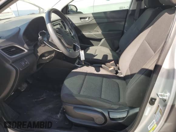 2020 Hyundai Accent SE с VIN 3KPC24A61LE123979, выставлен на аукционе Copart как лот 64802115 с пробегом 73 733 миль миль и Списание • Salvage title. История ставок и продаж доступна на DreamBid. Изображение 7.