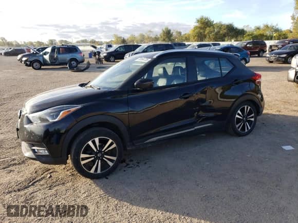 2020 Nissan Kicks SR z VIN 3N1CP5DV0LL552054, wystawiony jako Copart lot #85564735 z przebiegiem 101 445 mil mil oraz Czysty tytuł • Clean title. Historia ofert i sprzedaży dostępna na DreamBid. Obrazek 1.