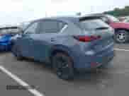 2024 Mazda CX-5 S Preferred z VIN JM3KFBCL8R0508293, wystawiony jako IAAI lot #43069466 z przebiegiem 10 869 mil mil oraz . Historia ofert i sprzedaży dostępna na DreamBid. Obrazek 3.