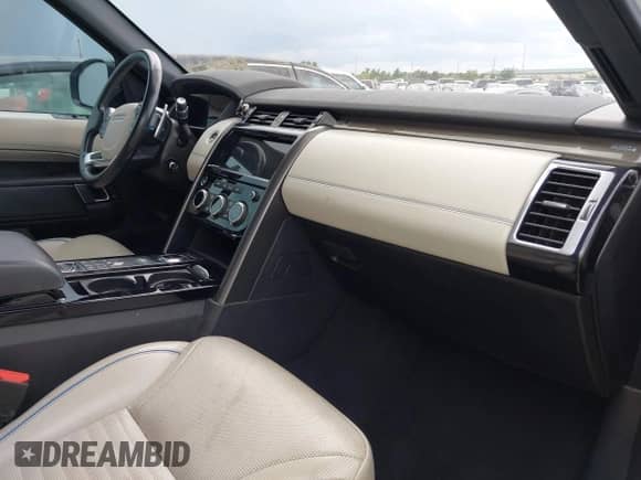 2018 Land Rover Discovery HSE Luxury с VIN SALRT2RV6JA049944, выставлен на аукционе IAAI как лот 42564177 с пробегом 113 454 миль миль и . История ставок и продаж доступна на DreamBid. Изображение 5.