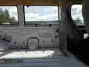 2004 Ford Econoline Cargo z VIN 1FTSE34LX4HB53489, wystawiony jako Copart lot #57730845 z przebiegiem 207 547 mil mil oraz Czysty tytuł • Clean title. Historia ofert i sprzedaży dostępna na DreamBid. Obrazek 11.
