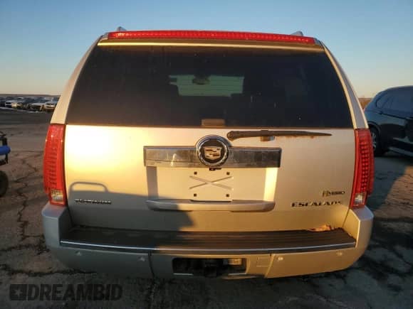 2011 Cadillac Escalade with VIN 1GYS4FEJ6BR303441, listed as a Copart auction lot 42779755 with 115,044 mi miles and Clean title. Bid and sale history available at DreamBid. Image 6.