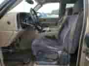 2004 GMC Sierra 1500 SLE z VIN 2GTEC19T841159097, wystawiony jako Copart lot #85414145 z przebiegiem 117 849 mil mil oraz Czysty tytuł • Clean title. Historia ofert i sprzedaży dostępna na DreamBid. Obrazek 7.