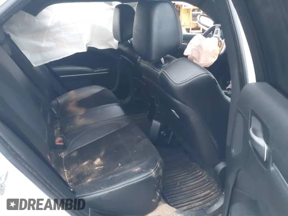 2014 Chrysler 300 SRT-8 с VIN 2C3CCAFJ6EH156853, выставлен на аукционе IAAI как лот 42370748 с пробегом 44 434 миль миль и . История ставок и продаж доступна на DreamBid. Изображение 8.