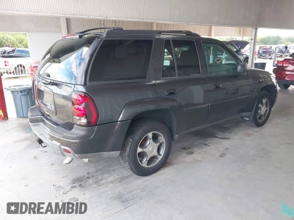 2005 Chevrolet TrailBlazer LT с VIN 1GNDS13SX52224538, выставлен на аукционе IAAI как лот 43167960 с пробегом 209 500 миль миль и . История ставок и продаж доступна на DreamBid. Изображение 4.
