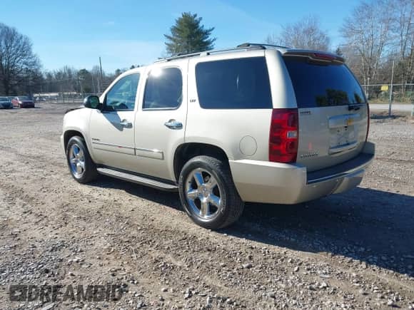 2014 Chevrolet Tahoe LTZ с VIN 1GNSCCE05ER223171, выставлен на аукционе IAAI как лот 41329685 с пробегом 150 328 миль миль и . История ставок и продаж доступна на DreamBid. Изображение 3.