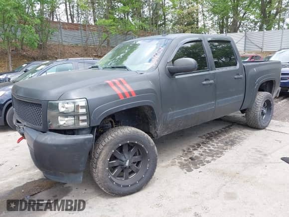 2011 Chevrolet Silverado 1500 LS z VIN 3GCPKREA3BG268473, wystawiony jako IAAI lot #42248752 z przebiegiem 202 057 mil mil oraz . Historia ofert i sprzedaży dostępna na DreamBid. Obrazek 2.