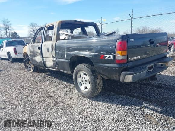 2006 GMC Sierra 1500 SLE1 with VIN 1GTEK19B96Z161977, listed as a IAAI auction lot 41470810 with Not provided miles and . Bid and sale history available at DreamBid. Image 3.