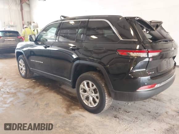 2023 Jeep Grand Cherokee Limited with VIN 1C4RJHBG6PC581266, listed as a IAAI auction lot 42658158 with 28,051 mi miles and . Bid and sale history available at DreamBid. Image 3.