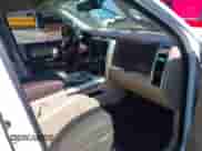 2018 Ram 1500 Laramie с VIN 1C6RR7NT3JS146608, выставлен на аукционе IAAI как лот 43220065 с пробегом 157 074 миль миль и . История ставок и продаж доступна на DreamBid. Изображение 5.