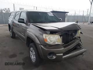 2011 Toyota Tacoma z VIN 5TFJX4GN7BX003349, wystawiony jako IAAI lot #43220766 z przebiegiem 199 071 mil mil oraz . Historia ofert i sprzedaży dostępna na DreamBid. Obrazek 1.