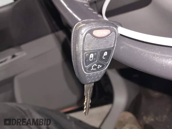 2007 Chrysler 300 Signature with VIN 2C3LA53G17H627980, listed as a IAAI auction lot 42006910 with 155,263 mi miles and . Bid and sale history available at DreamBid. Image 11.