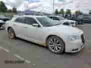 2018 Chrysler 300 Limited с VIN 2C3CCAEG8JH324413, выставлен на аукционе Copart как лот 63115245 с пробегом 98 537 миль миль и Списание • Salvage title. История ставок и продаж доступна на DreamBid. Изображение 4.