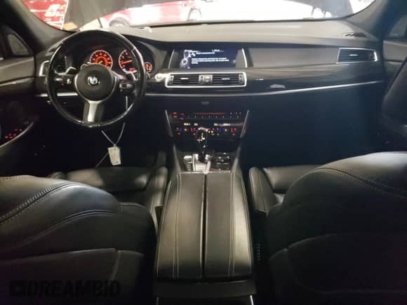 2017 BMW 5 Series 535i xDrive с VIN WBA5M4C50HD186987, выставлен на аукционе Copart как лот 60705425 с пробегом 83 701 миль миль и Чистый • Clean title. История ставок и продаж доступна на DreamBid. Изображение 8.