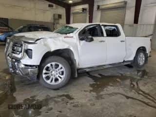 2025 Chevrolet Silverado 1500 z VIN 3GCUKGED5SG218756, wystawiony jako Copart lot #58218715 z przebiegiem Nie podano mil oraz Szkoda całkowita • Salvage title. Historia ofert i sprzedaży dostępna na DreamBid. Obrazek 1.