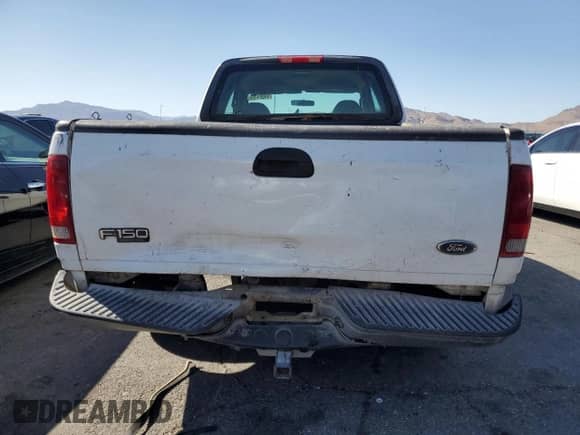 2004 Ford F-150 XL z VIN 2FTRX17204CA03494, wystawiony jako Copart lot #59884165 z przebiegiem 226 973 mil mil oraz Szkoda całkowita • Salvage title. Historia ofert i sprzedaży dostępna na DreamBid. Obrazek 6.