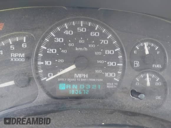 2002 GMC Sierra 1500 Denali z VIN 2GTFK69U421373269, wystawiony jako IAAI lot #41393988 z przebiegiem 180 672 mil mil oraz . Historia ofert i sprzedaży dostępna na DreamBid. Obrazek 7.