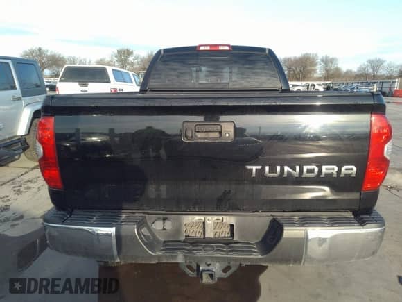 2018 Toyota Tundra SR с VIN 5TFUW5F19JX754195, выставлен на аукционе IAAI как лот 41275809 с пробегом 66 142 миль миль и . История ставок и продаж доступна на DreamBid. Изображение 16.