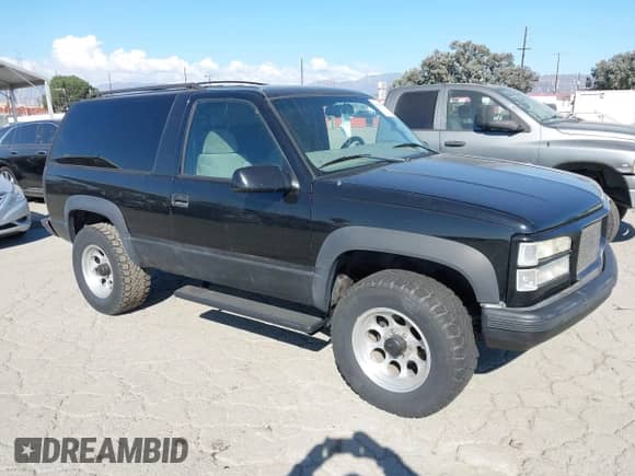 1999 Chevrolet Tahoe с VIN 3GNEK18R2XG111641, выставлен на аукционе IAAI как лот 43306014 с пробегом 175 885 миль миль и . История ставок и продаж доступна на DreamBid. Изображение 1.