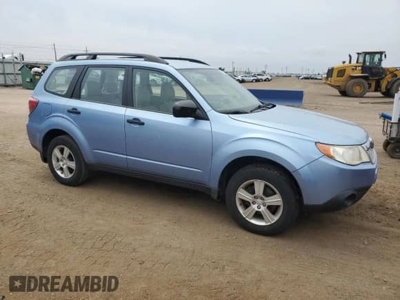 2011 Subaru Forester X z VIN JF2SHBBC4BG703679, wystawiony jako Copart lot #64521565 z przebiegiem 112 026 mil mil oraz Czysty tytuł • Clean title. Historia ofert i sprzedaży dostępna na DreamBid. Obrazek 4.