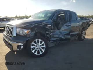 2010 Toyota Tundra Limited с VIN 5TFHY5F19AX120705, выставлен на аукционе Copart как лот 81322304 с пробегом 265 114 миль миль и Списание • Salvage title. История ставок и продаж доступна на DreamBid. Изображение 1.