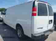 2013 Chevrolet Express Cargo z VIN 1GCWGGFA5D1144707, wystawiony jako IAAI lot #42868366 z przebiegiem 167 632 mil mil oraz . Historia ofert i sprzedaży dostępna na DreamBid. Obrazek 3.