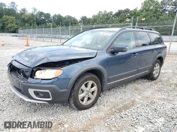2008 Volvo XC70 with VIN YV4BZ982881037504, listed as a Copart auction lot 68371615 with 150,790 mi miles and Salvage title. Bid and sale history available at DreamBid. Image 1.