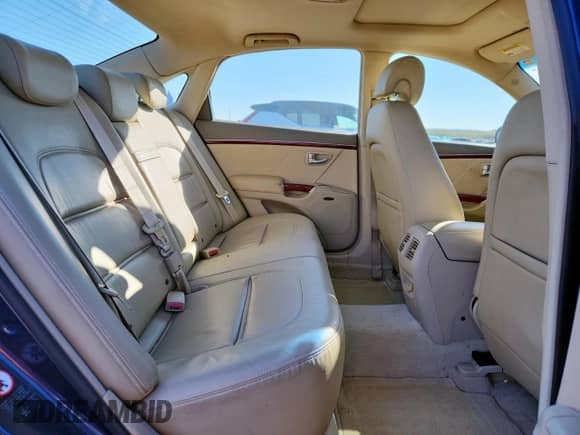 2006 Hyundai Azera SE с VIN KMHFC46F36A113380, выставлен на аукционе Copart как лот 90662845 с пробегом 106 432 миль миль и Чистый • Clean title. История ставок и продаж доступна на DreamBid. Изображение 10.