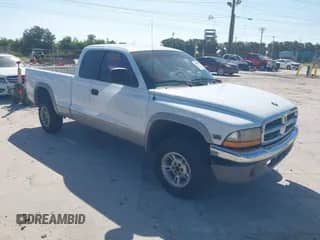 2000 Dodge Dakota Sport with VIN 1B7GG22N8YS530697, listed as a IAAI auction lot 42486402 with 190,857 mi miles and . Bid and sale history available at DreamBid. Image 1.