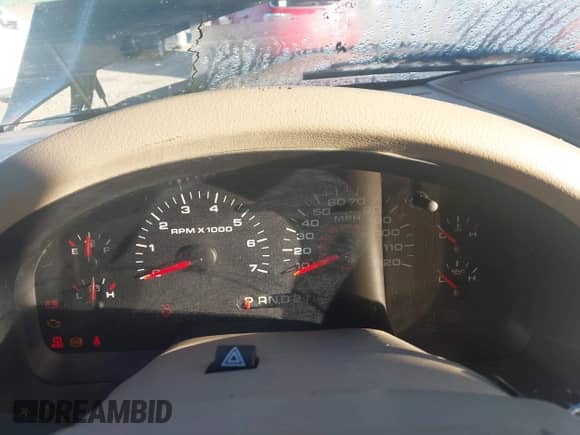 2006 Ford F-150 XLT z VIN 1FTPW12V96FB07940, wystawiony jako IAAI lot #43500225 z przebiegiem 203 407 mil mil oraz . Historia ofert i sprzedaży dostępna na DreamBid. Obrazek 7.