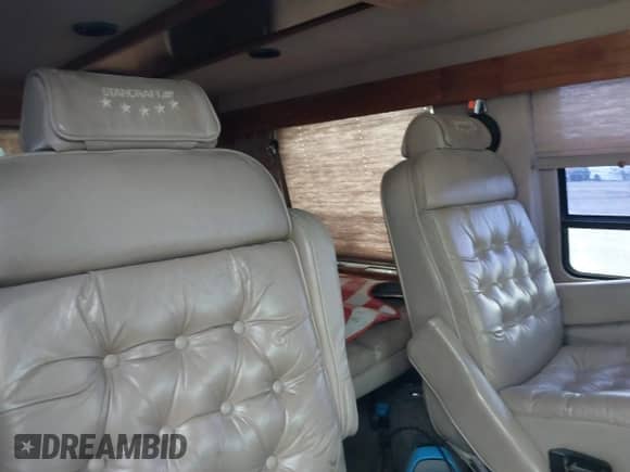 1994 Chevrolet Chevy Van with VIN 1GBEG25KXRF160098, listed as a IAAI auction lot 42492403 with 142,499 mi miles and . Bid and sale history available at DreamBid. Image 8.