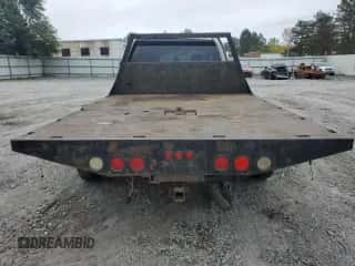 2002 Chevrolet Silverado 3500 LT с VIN 1GCJK33192F117077, выставлен на аукционе Copart как лот 73415444 с пробегом Не указан миль и На запчасти • Non repairable. История ставок и продаж доступна на DreamBid. Изображение 6.