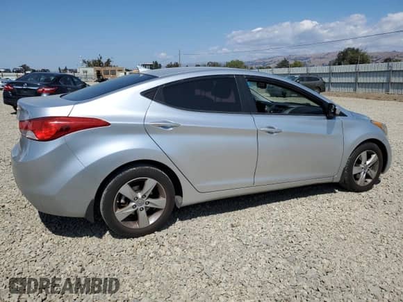 2013 Hyundai Elantra GLS с VIN KMHDH4AE3DU791372, выставлен на аукционе Copart как лот 80747155 с пробегом 112 752 миль миль и Списание • Salvage title. История ставок и продаж доступна на DreamBid. Изображение 3.