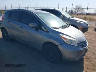 2015 Nissan Note SV z VIN 3N1CE2CP4FL412858, wystawiony jako IAAI lot #42358192 z przebiegiem 109 695 mil mil oraz . Historia ofert i sprzedaży dostępna na DreamBid. Obrazek 1.