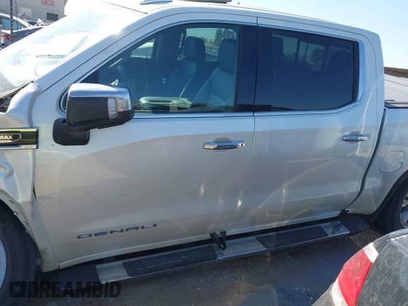 2020 GMC Sierra 1500 Denali с VIN 3GTU9FET8LG287861, выставлен на аукционе IAAI как лот 40678227 с пробегом 155 333 миль миль и . История ставок и продаж доступна на DreamBid. Изображение 14.