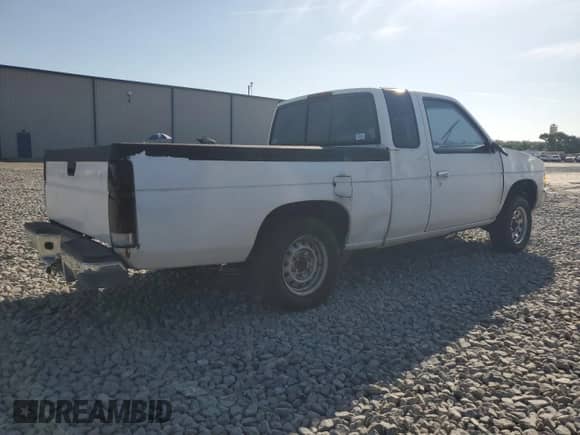 1995 Nissan Frontier XE z VIN 1N6HD16S4SC472321, wystawiony jako Copart lot #65793255 z przebiegiem 175 120 mil mil oraz Czysty tytuł • Clean title. Historia ofert i sprzedaży dostępna na DreamBid. Obrazek 3.