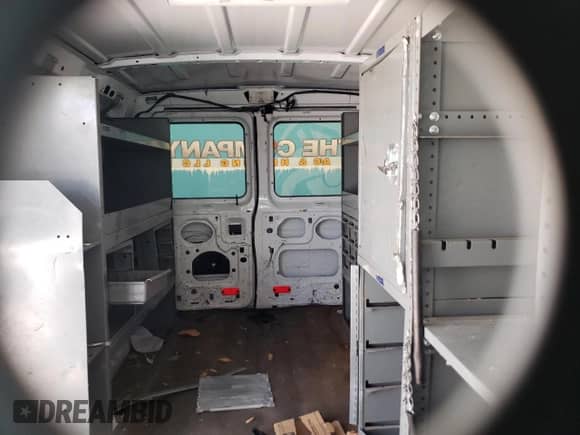 2010 Ford Econoline Cargo Commercial с VIN 1FTNE2EL6ADA77651, выставлен на аукционе Copart как лот 62112845 с пробегом Не указан миль и Списание • Salvage title. История ставок и продаж доступна на DreamBid. Изображение 10.