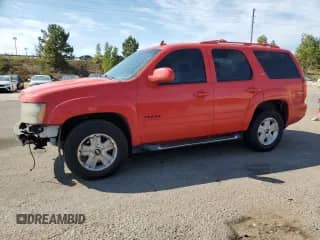 2010 Chevrolet Tahoe LT с VIN 1GNUCBE07AR292361, выставлен на аукционе Copart как лот 80151785 с пробегом 267 101 миль миль и Списание • Salvage title. История ставок и продаж доступна на DreamBid. Изображение 1.