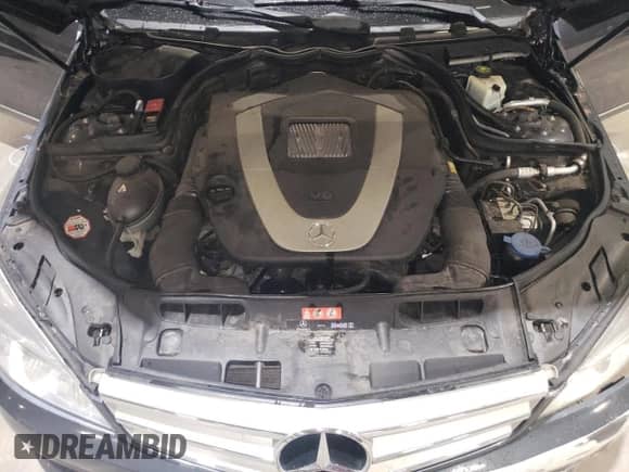 2010 Mercedes-Benz C 300 Luxury z VIN WDDGF5EB8AR088593, wystawiony jako Copart lot #86117285 z przebiegiem 99 558 mil mil oraz Szkoda całkowita • Salvage title. Historia ofert i sprzedaży dostępna na DreamBid. Obrazek 11.