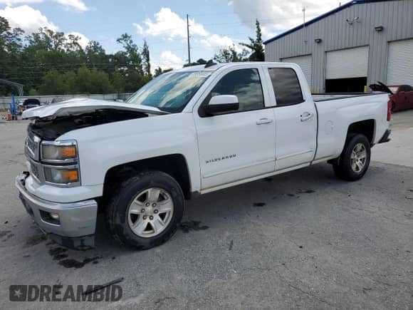 2015 Chevrolet Silverado 1500 LT z VIN 1GCRCREH0FZ166508, wystawiony jako Copart lot #59955685 z przebiegiem 149 775 mil mil oraz Szkoda całkowita • Salvage title. Historia ofert i sprzedaży dostępna na DreamBid. Obrazek 1.