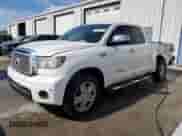 2012 Toyota Tundra Limited z VIN 5TFSY5F13CX128131, wystawiony jako Copart lot #78947464 z przebiegiem 132 206 mil mil oraz Szkoda całkowita • Salvage title. Historia ofert i sprzedaży dostępna na DreamBid. Obrazek 1.