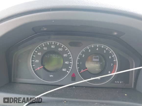 2008 Volvo XC70 with VIN YV4BZ982881011744, listed as a IAAI auction lot 42911884 with 236,964 mi miles and . Bid and sale history available at DreamBid. Image 7.