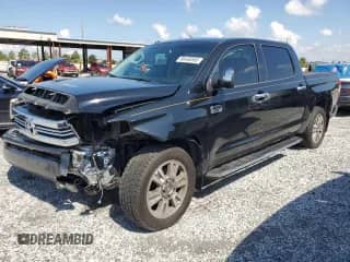 2017 Toyota Tundra Platinum с VIN 5TFGW5F13HX227552, выставлен на аукционе Copart как лот 66458555 с пробегом 113 303 миль миль и Списание • Salvage title. История ставок и продаж доступна на DreamBid. Изображение 1.