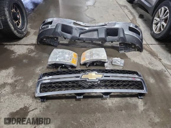 2011 Chevrolet Silverado 2500HD LTZ z VIN 1GC1KYC83BF130644, wystawiony jako Copart lot #72020725 z przebiegiem 269 693 mil mil oraz Szkoda całkowita • Salvage title. Historia ofert i sprzedaży dostępna na DreamBid. Obrazek 12.