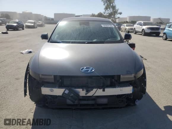 2023 Hyundai Ioniq 5 Limited с VIN KM8KR4AE9PU199788, выставлен на аукционе Copart как лот 52959155 с пробегом 14 737 миль миль и Списание • Salvage title. История ставок и продаж доступна на DreamBid. Изображение 5.