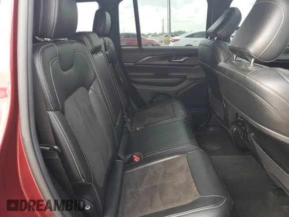 2023 Jeep Grand Cherokee Altitude z VIN 1C4RJHAG6P8865212, wystawiony jako Copart lot #65693615 z przebiegiem 90 614 mil mil oraz Czysty tytuł • Clean title. Historia ofert i sprzedaży dostępna na DreamBid. Obrazek 10.