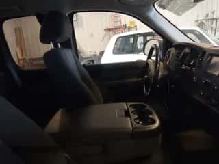 2013 Chevrolet Silverado 1500 LT z VIN 1GCRKSE75DZ256803, wystawiony jako IAAI lot #43289502 z przebiegiem 128 852 mil mil oraz . Historia ofert i sprzedaży dostępna na DreamBid. Obrazek 5.