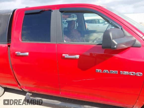 2011 Ram 1500 ST z VIN 1D7RB1GP4BS519916, wystawiony jako IAAI lot #42695270 z przebiegiem 232 805 mil mil oraz . Historia ofert i sprzedaży dostępna na DreamBid. Obrazek 13.