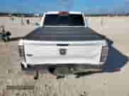 2012 Ram 1500 Laramie z VIN 1C6RD6NT7CS281859, wystawiony jako Copart lot #69111365 z przebiegiem 245 124 mil mil oraz Szkoda całkowita • Salvage title. Historia ofert i sprzedaży dostępna na DreamBid. Obrazek 6.